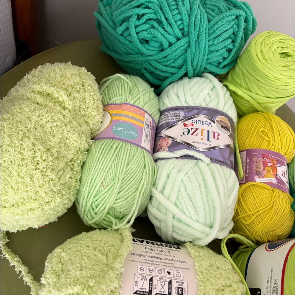 Assorted Green Yarn Collection - Picture 3 of 3